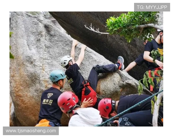 广州攀岩队战术之争引发热议攀岩爱好者的不同声音与观点交锋