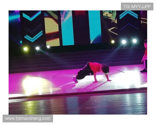 张静专访:从街头到舞台的蜕变与坚持,回顾我的街舞人生 张静专访:从街头到舞台的蜕变与坚持,回顾我的街舞人生